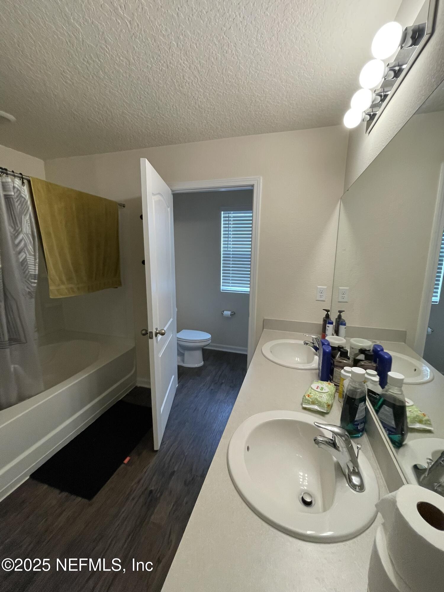 2482 OAK STREAM Drive