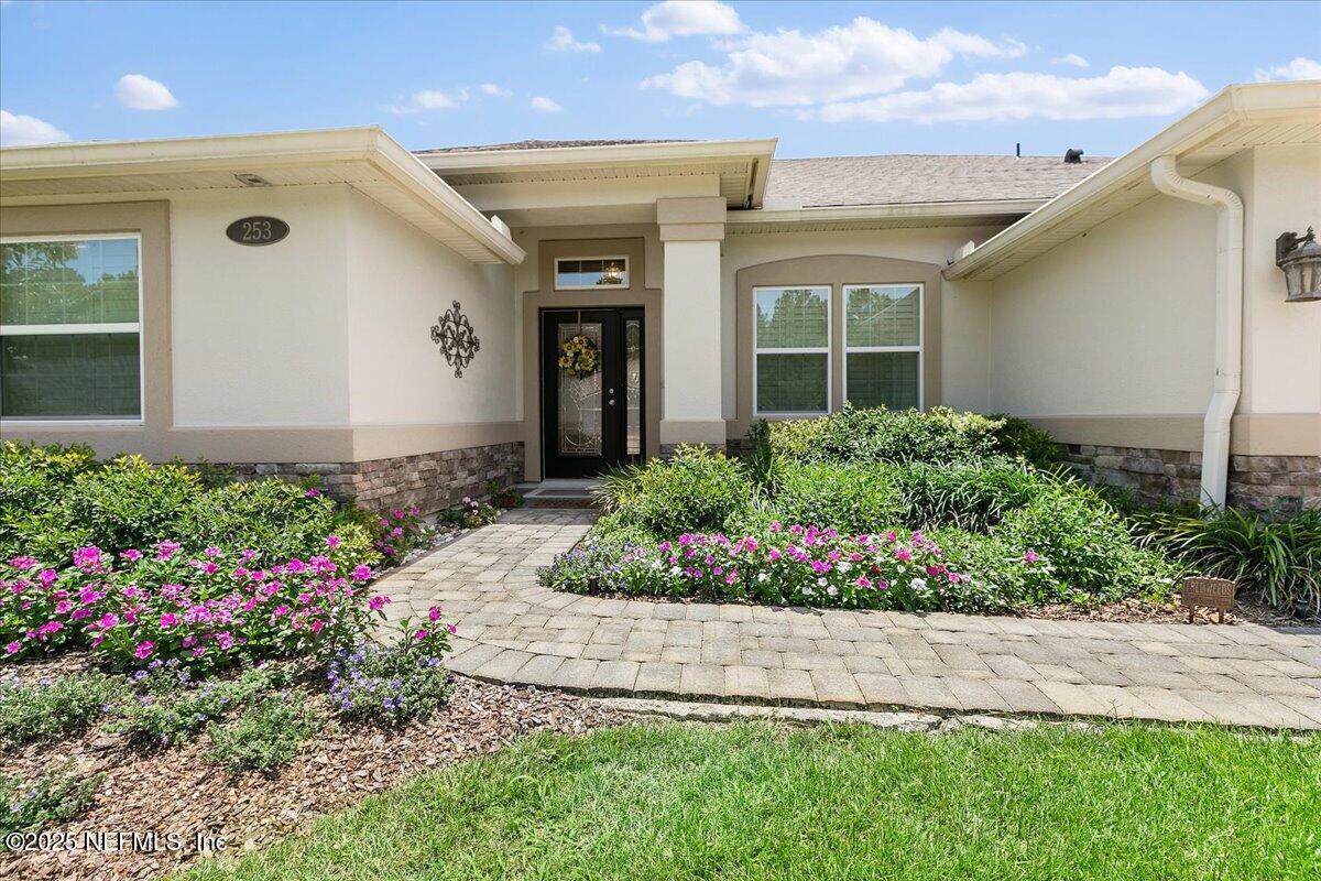 253 PARKWOOD Circle