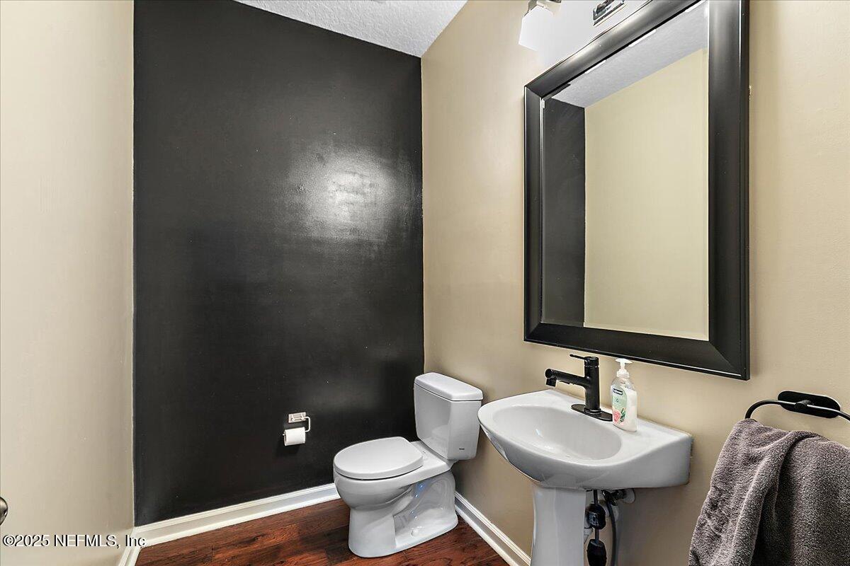 5663 GREENLAND Road 1201