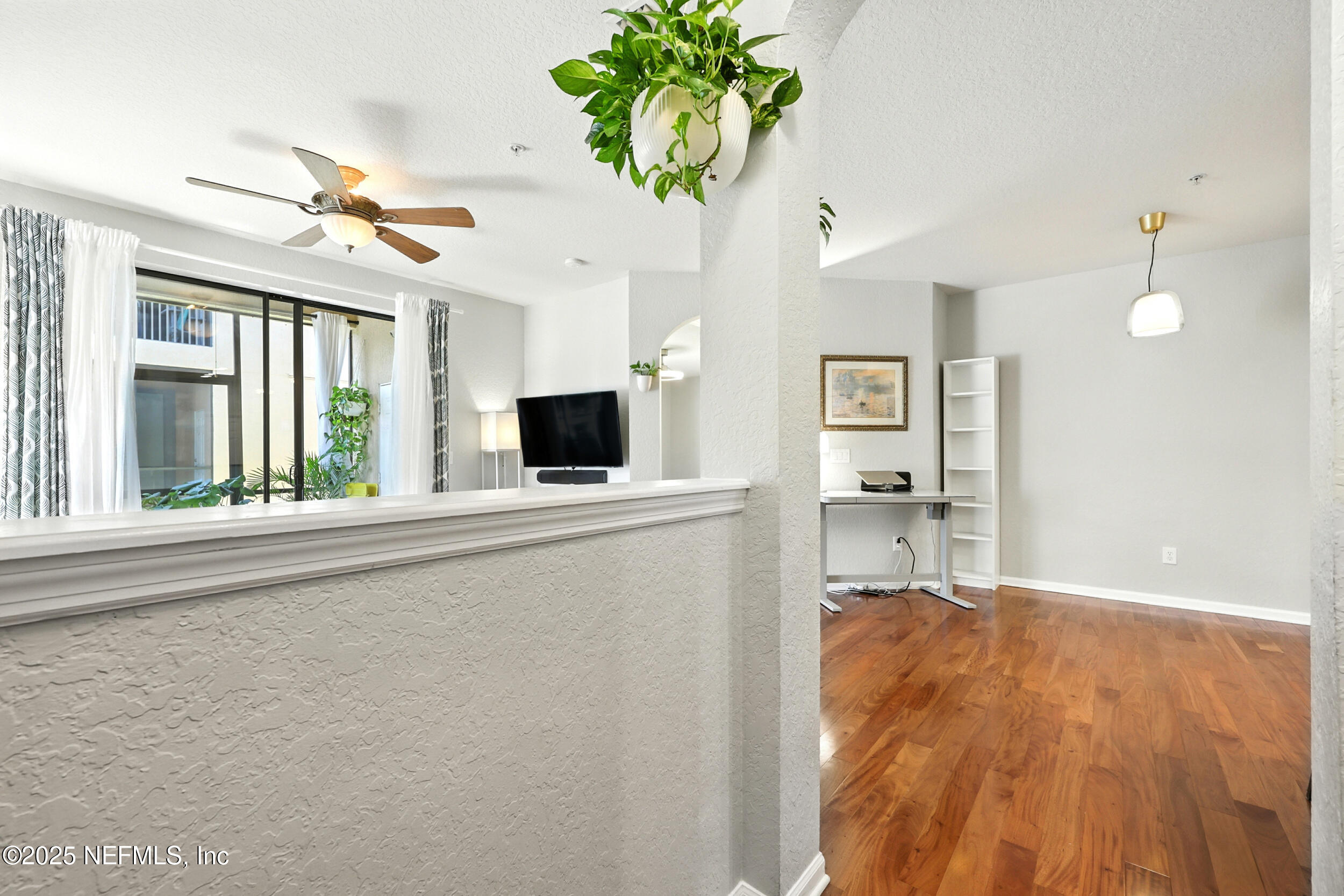 150 CALLE EL JARDIN 101