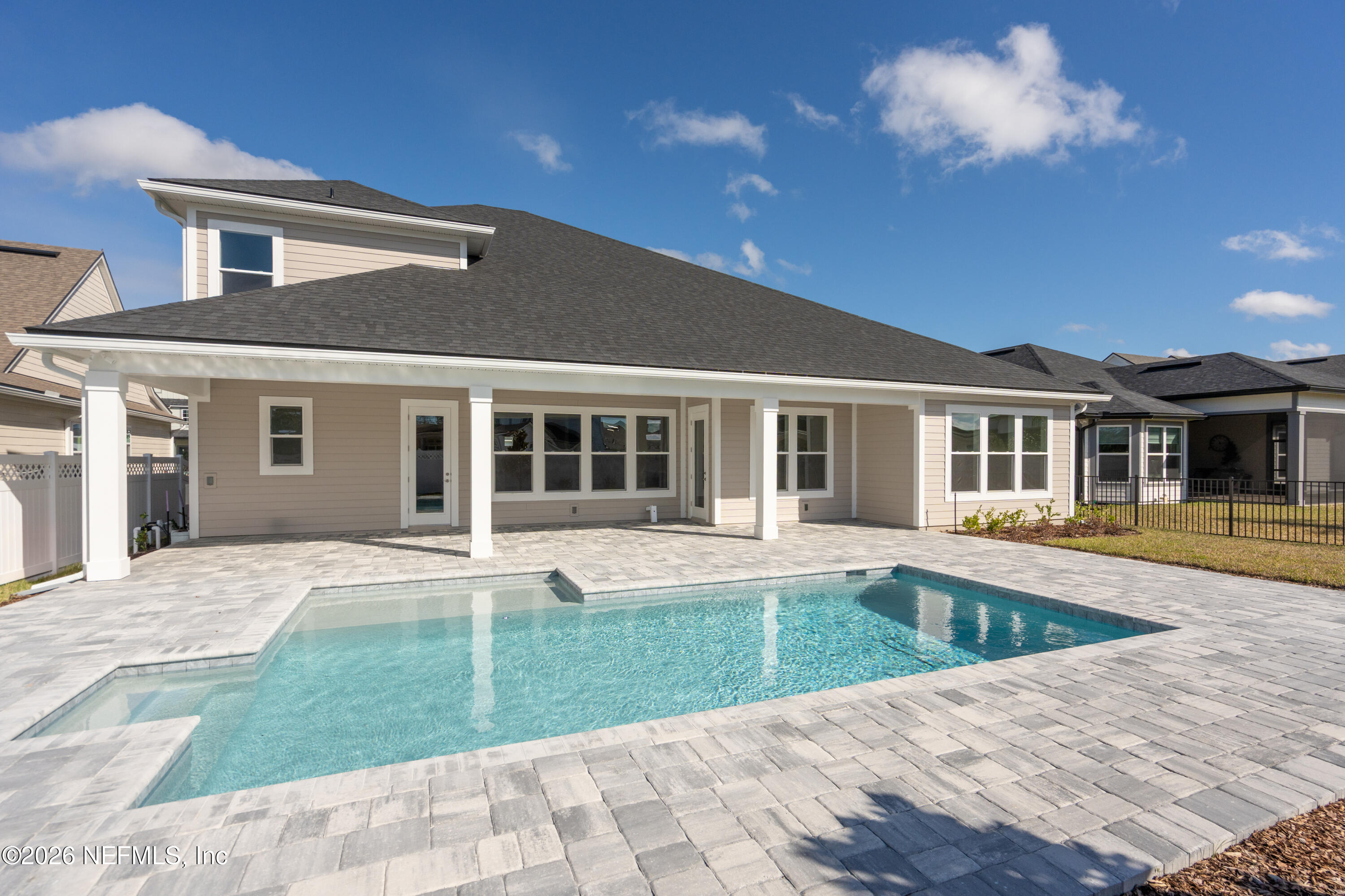 392 COURTNEY OAKS Drive