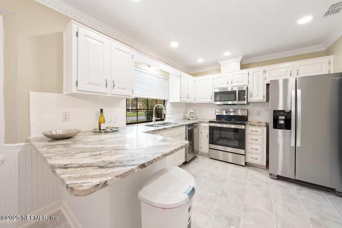 11236 STONEY POINT Lane W