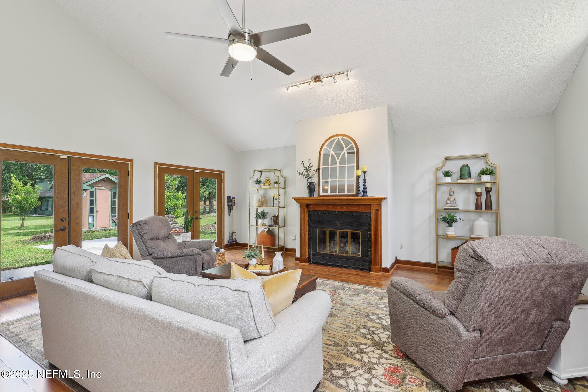 1775 EMERALD Lane