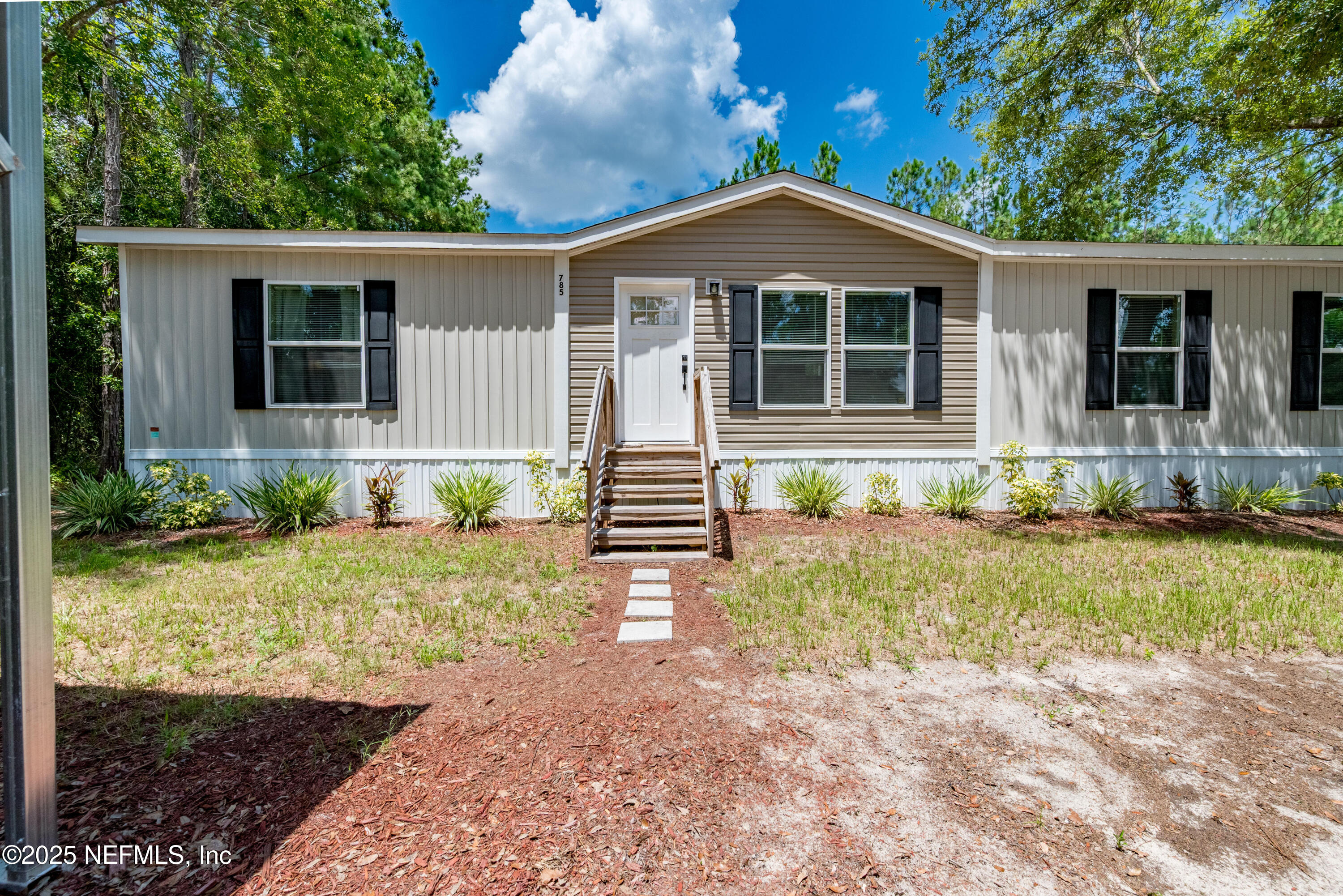 785 W MARKET Road
