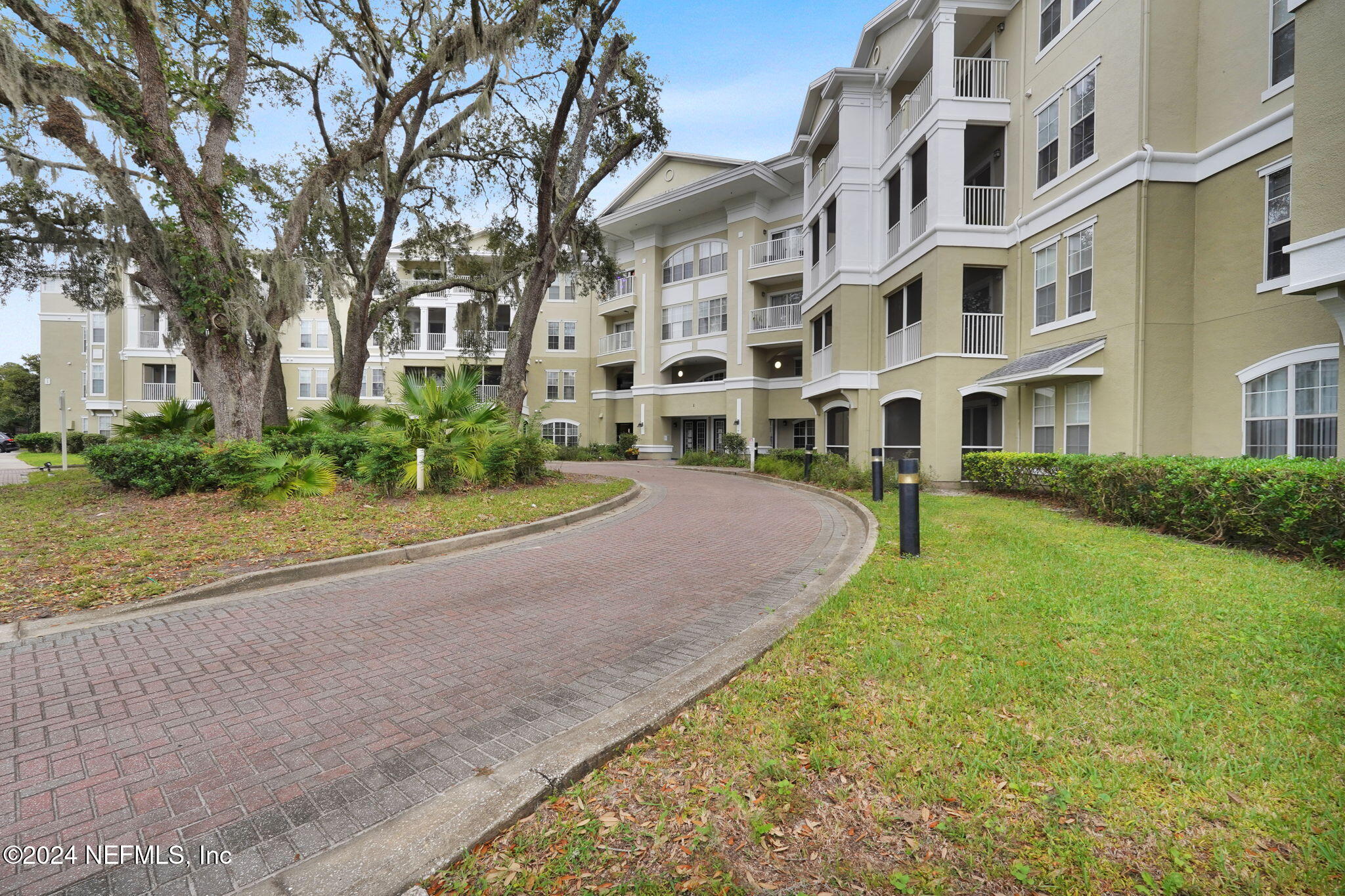 8290 GATE Parkway W 132