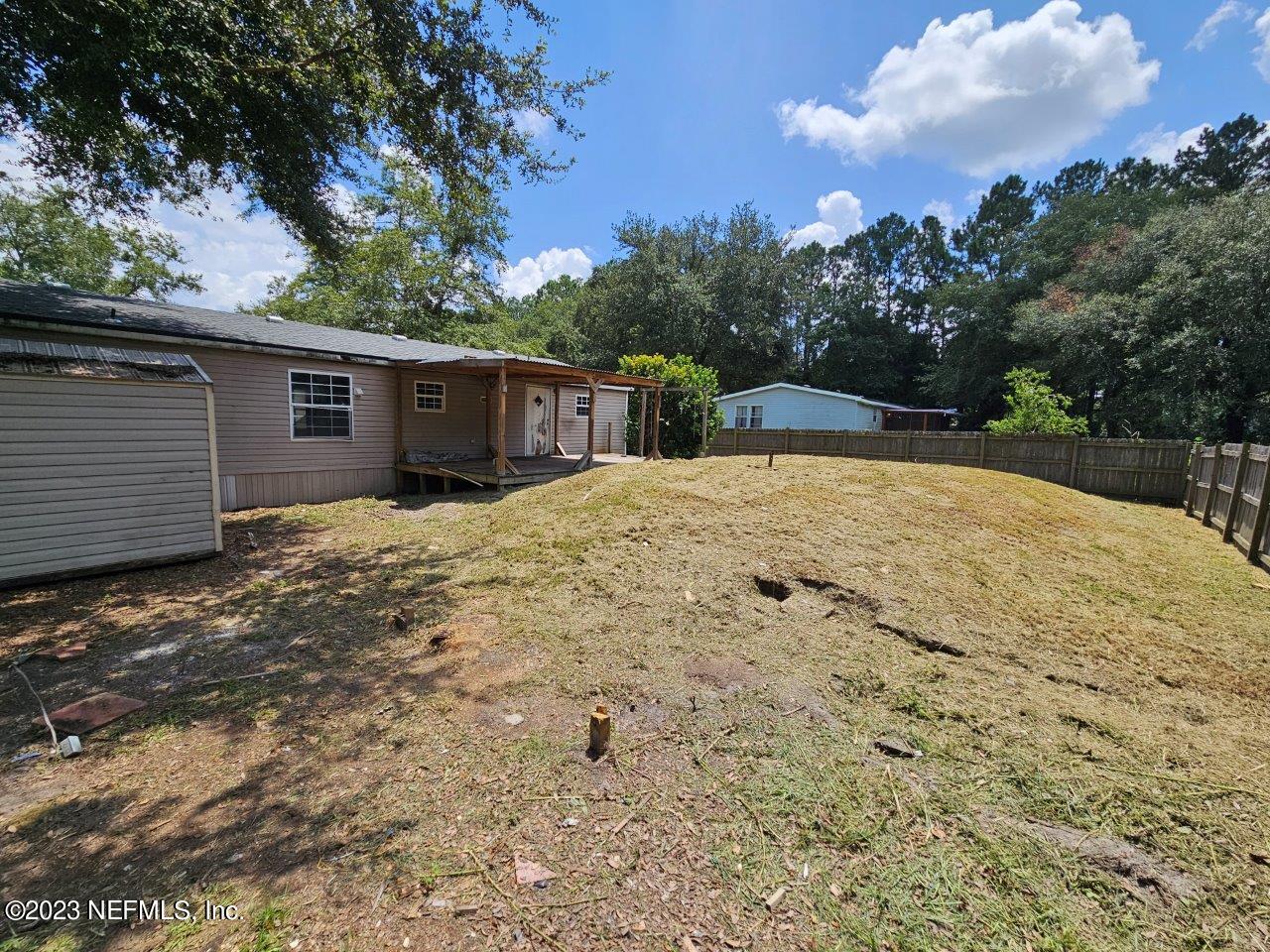 Photo 5 of 13 of 8674 ALEXA Lane mobile home