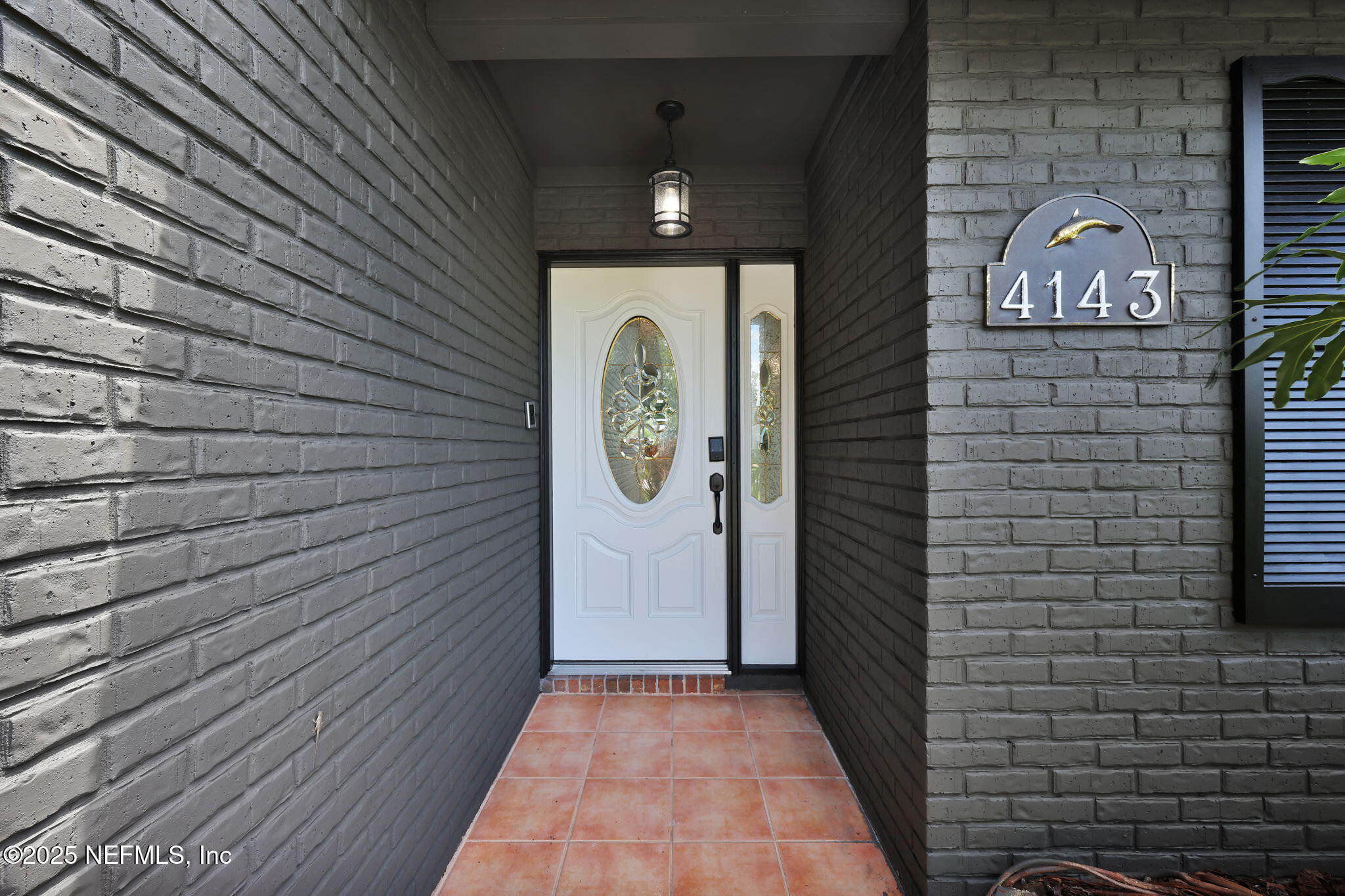 4143 SEABREEZE Drive