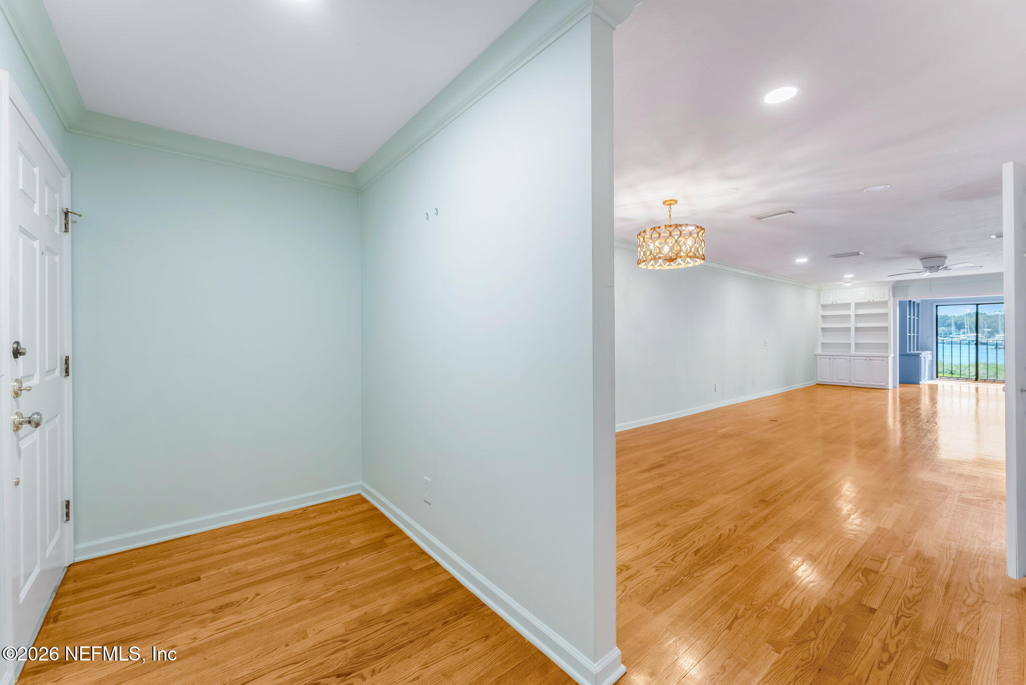 4300 LAKESIDE Drive 9