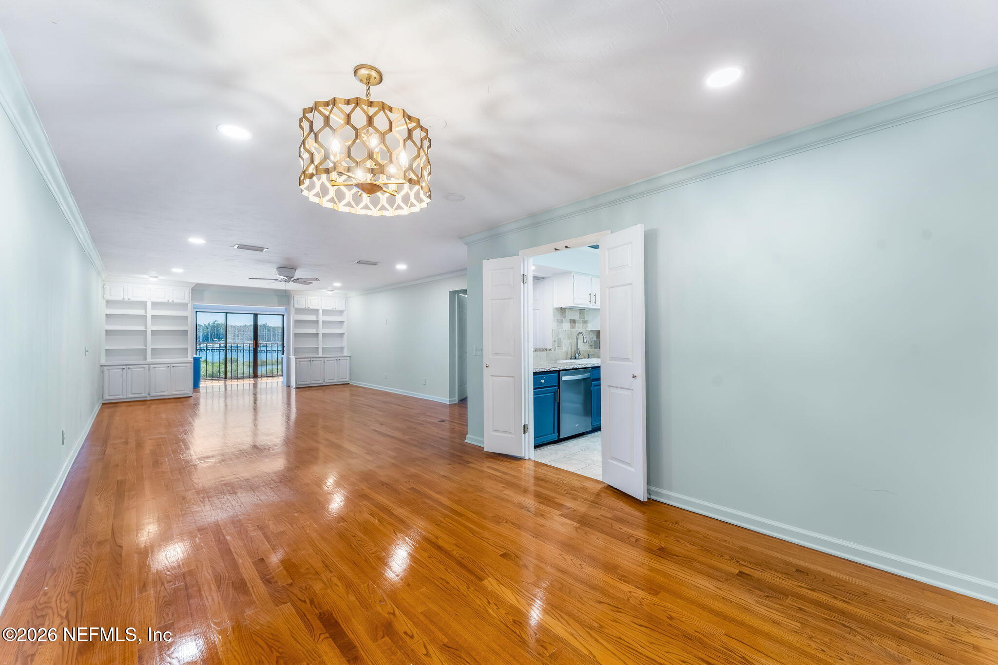 4300 LAKESIDE Drive 9