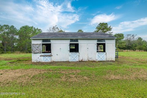 A home in Middleburg