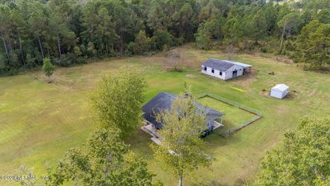 A home in Middleburg