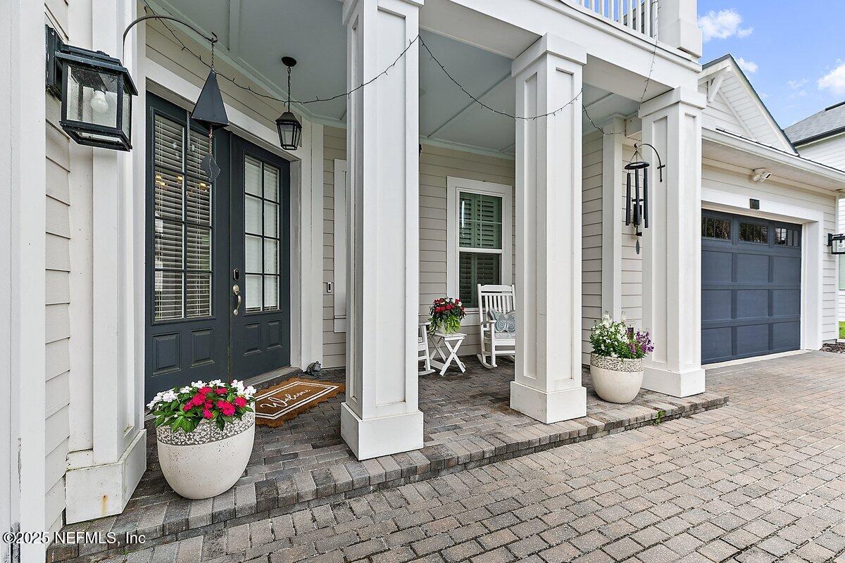 195 GLENNEYRE Circle