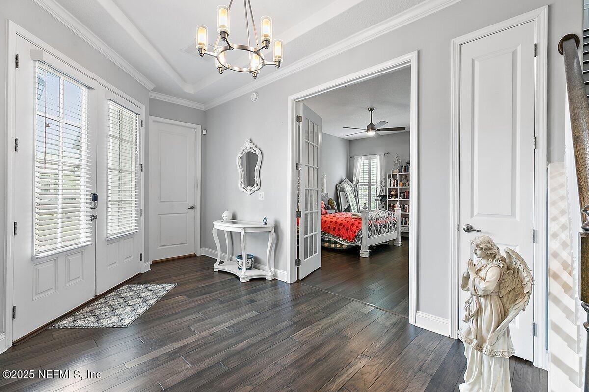 195 GLENNEYRE Circle
