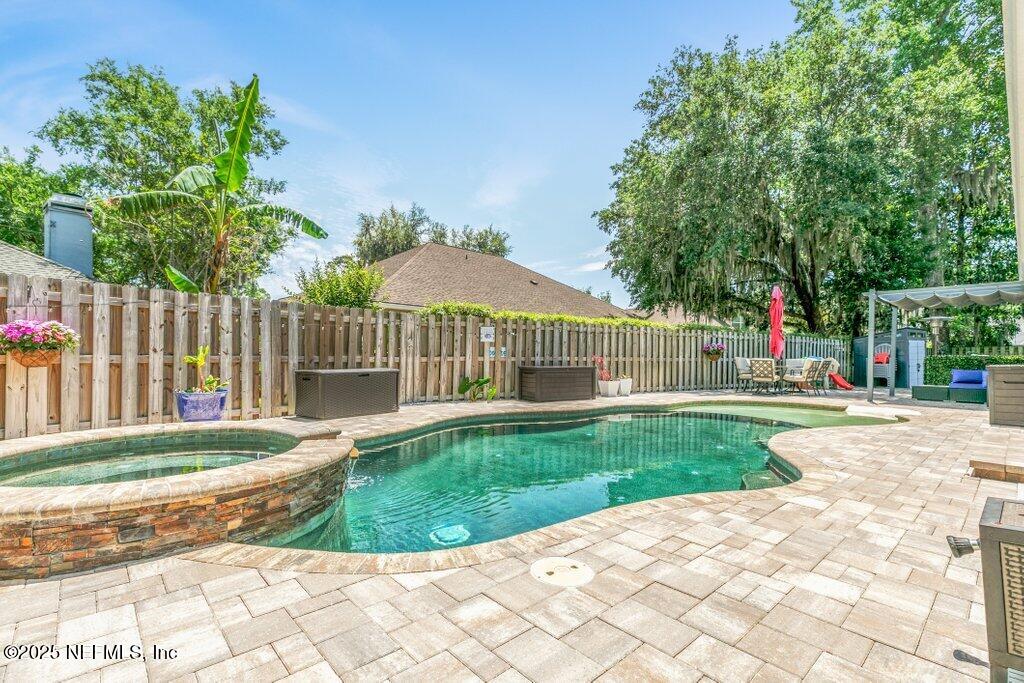 2918 GRANDE OAKS Way
