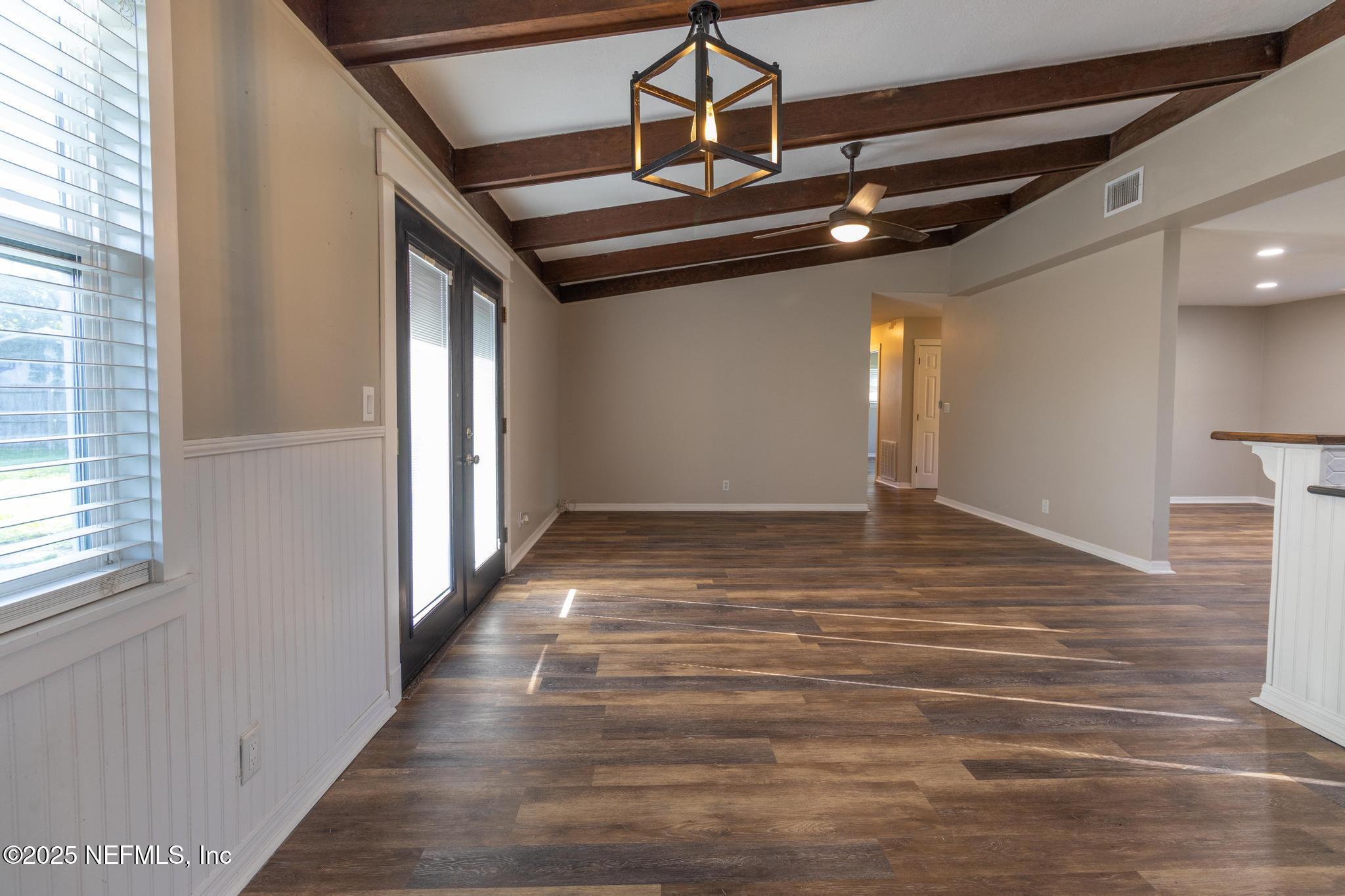 117 HORSEMAN CLUB Road