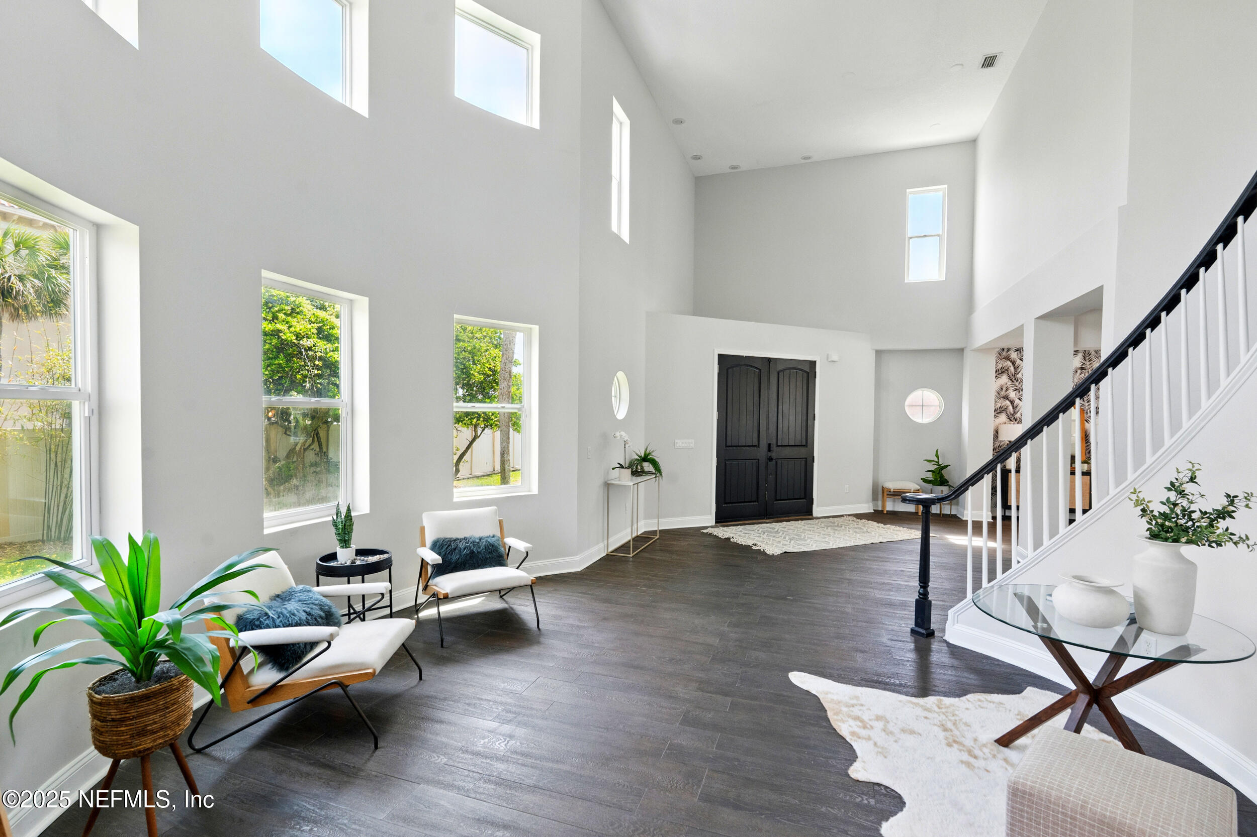 890 BEACH Avenue