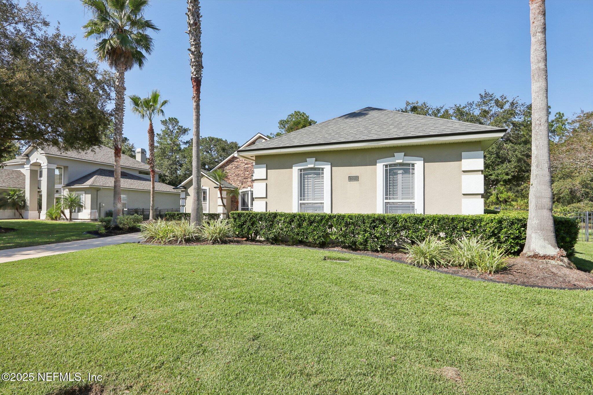 1886 HICKORY TRACE Drive