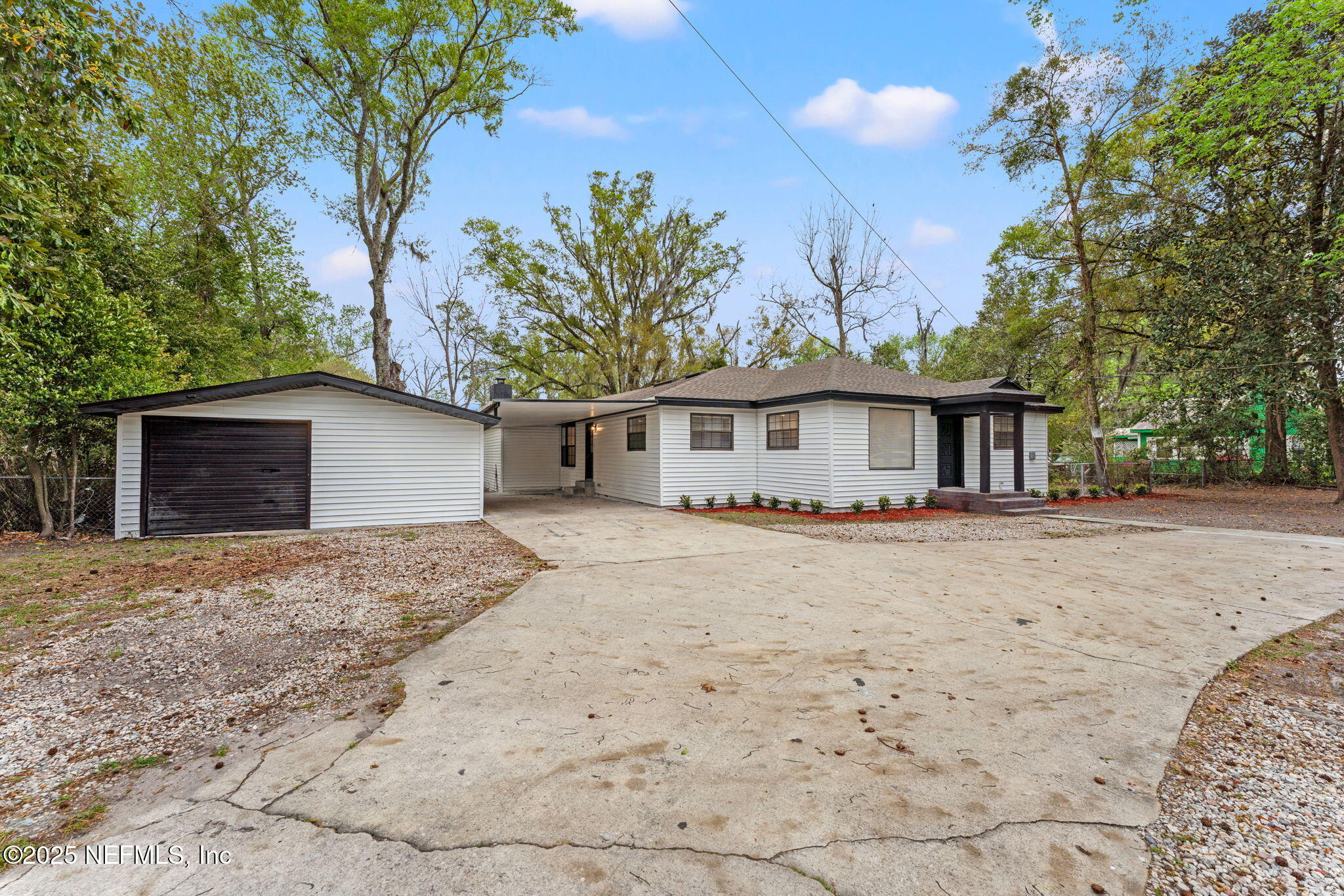 6211 FIRESTONE Road
