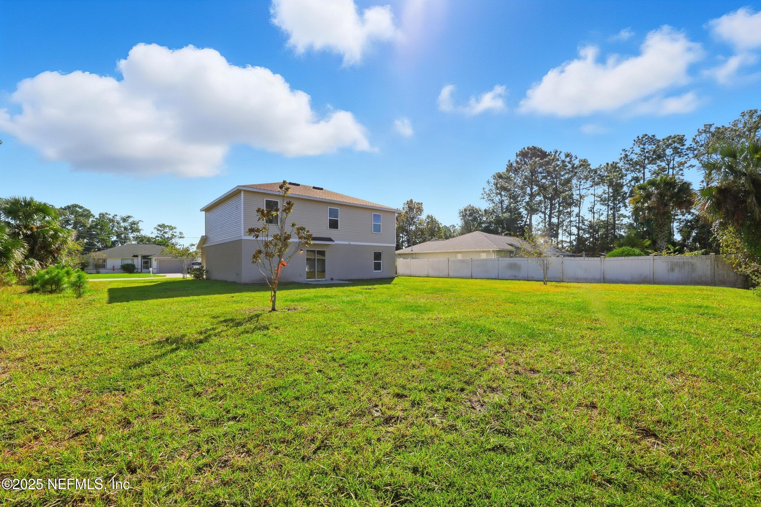 4 NW ROUND TREE Drive