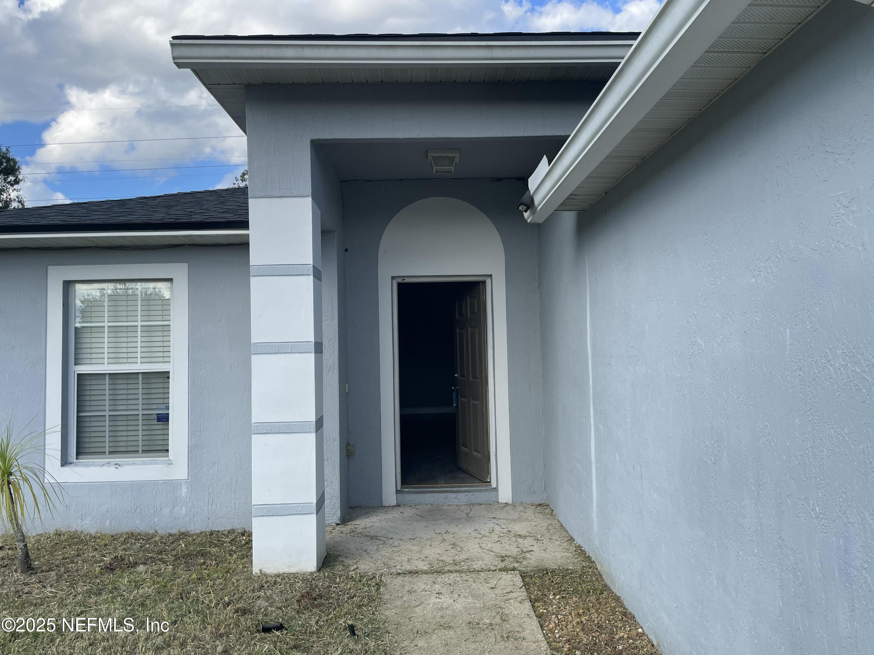 5569 LAFAYETTE PARK Drive N