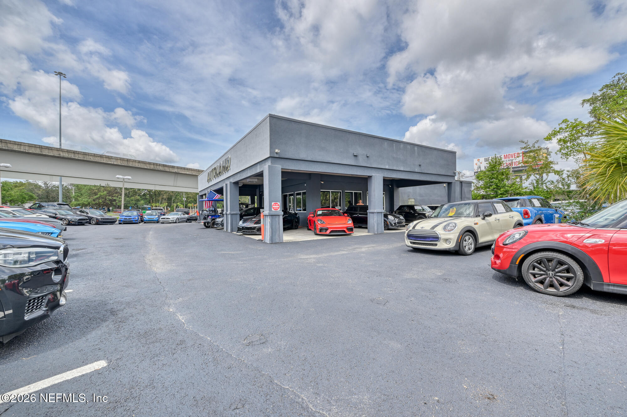 8849 ARLINGTON Expressway