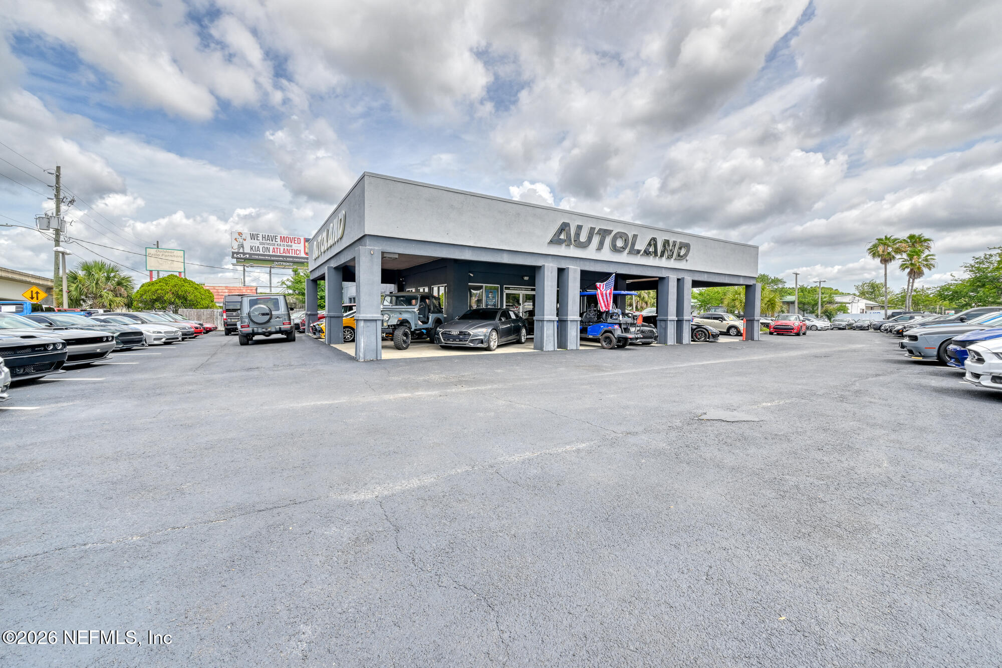 8849 ARLINGTON Expressway