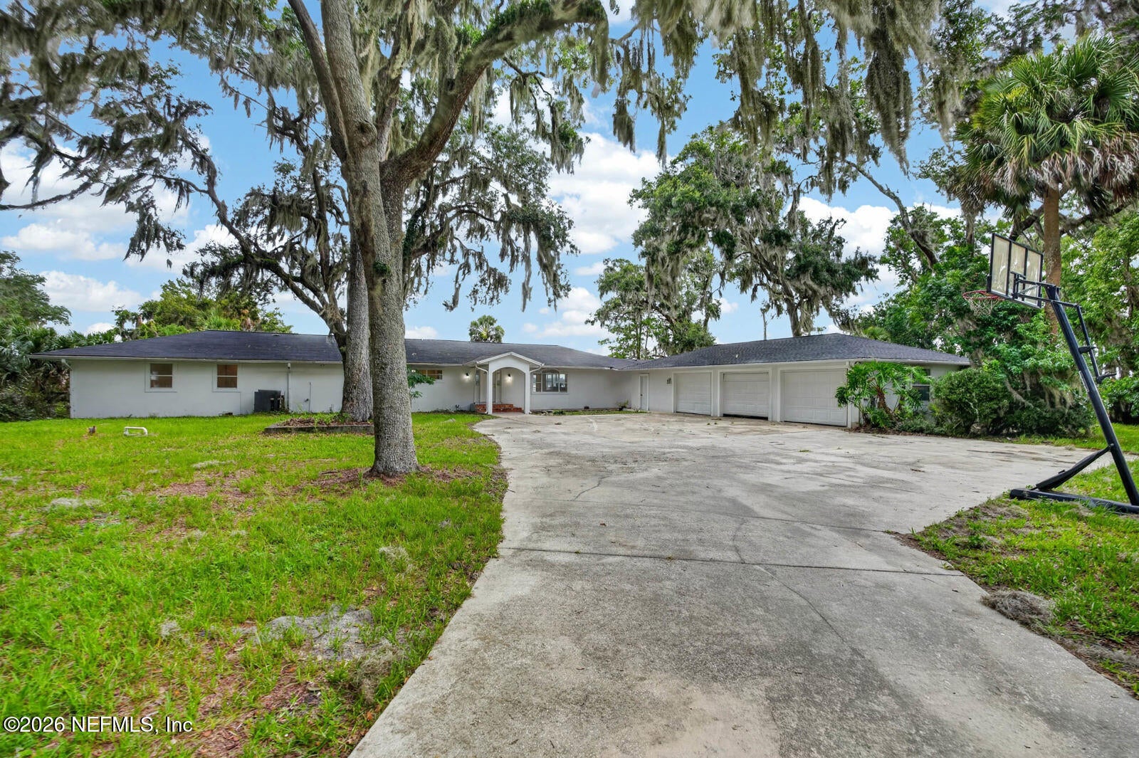 157 W GRANDVIEW Drive