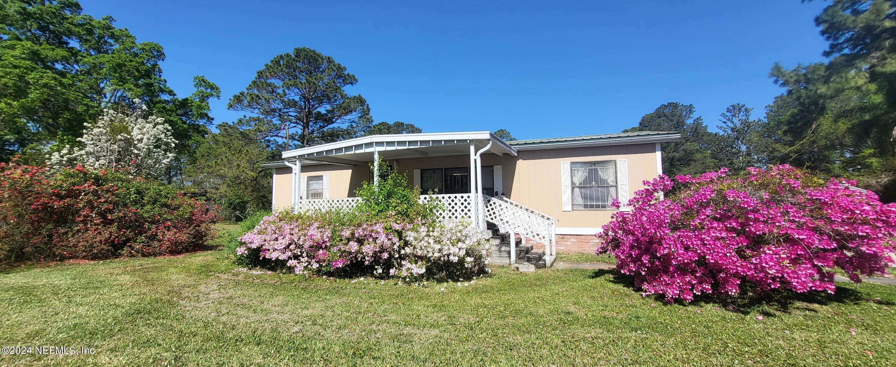 Jacksonville, FL home for sale located at 14513 Duval Place W, Jacksonville, FL 32218