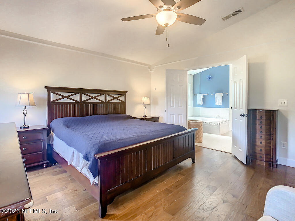 Photo 13 of 37 of 1149 LAKE PARKE Drive house