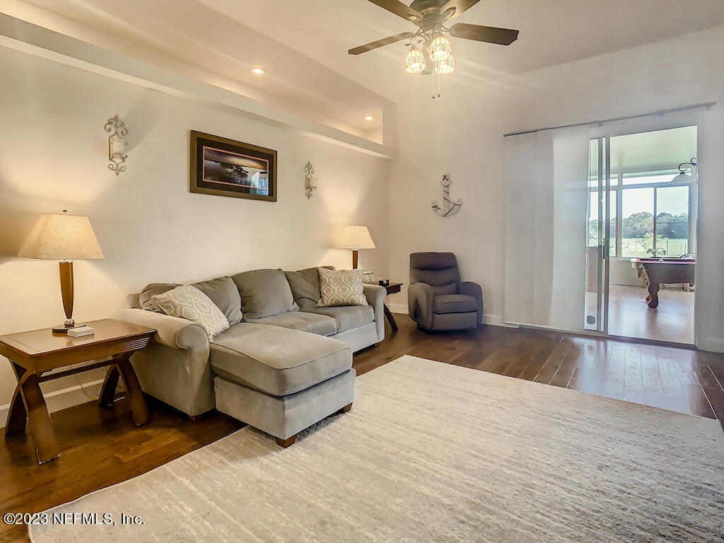 Photo 6 of 37 of 1149 LAKE PARKE Drive house