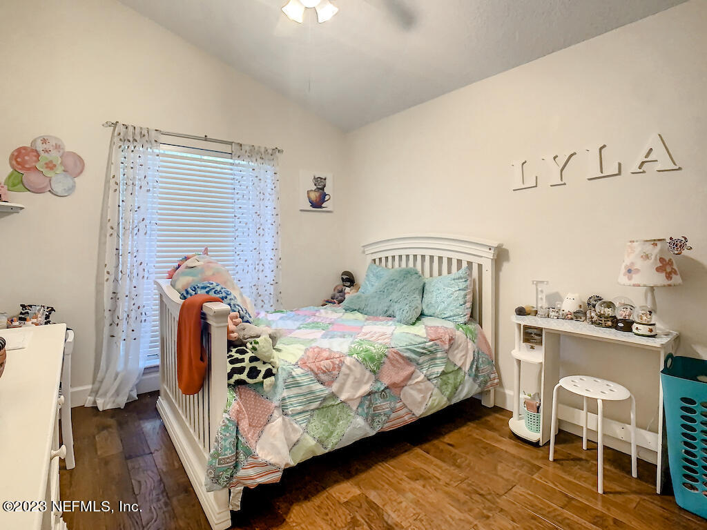 Photo 19 of 37 of 1149 LAKE PARKE Drive house
