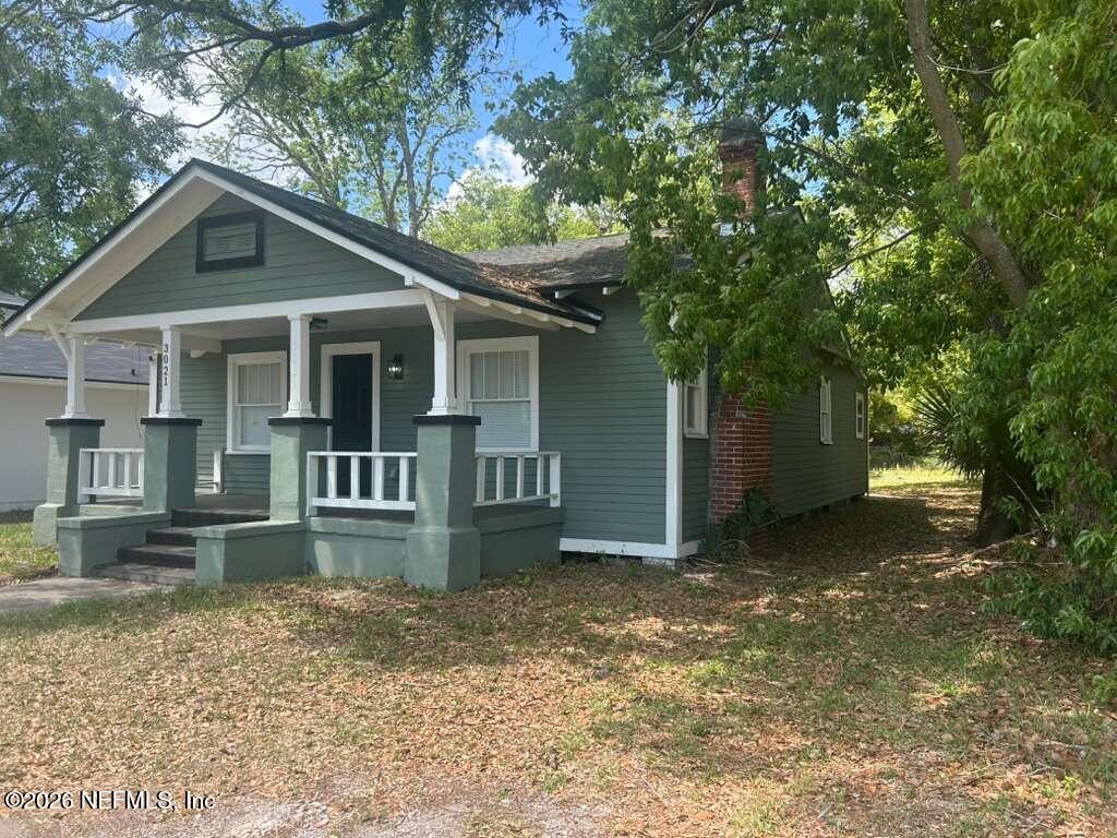 3021 COMMONWEALTH Avenue