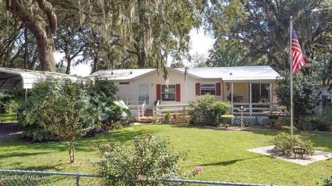 A home in Interlachen