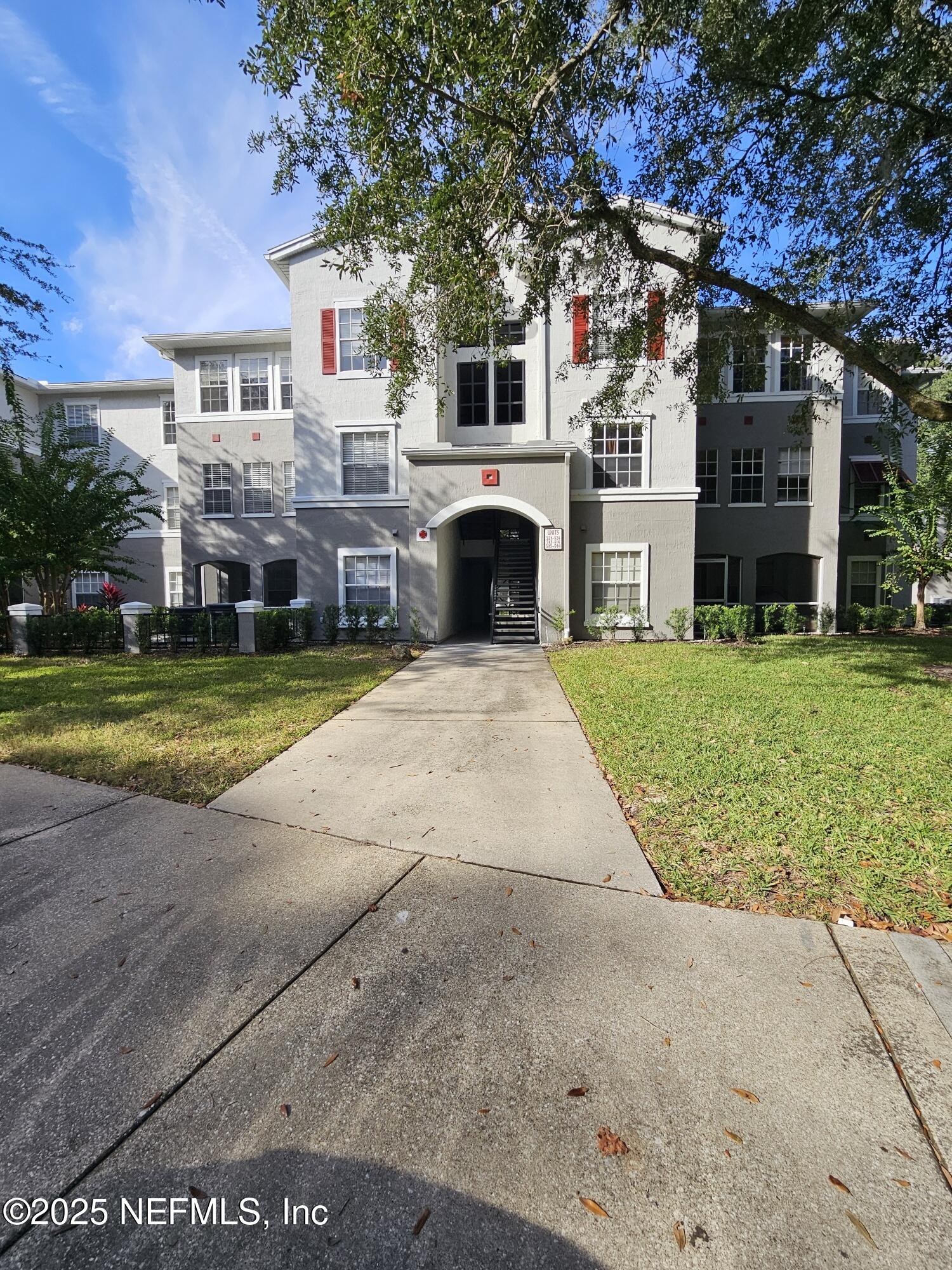 3591 KERNAN Boulevard S 515