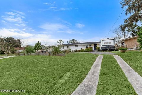 A home in Middleburg