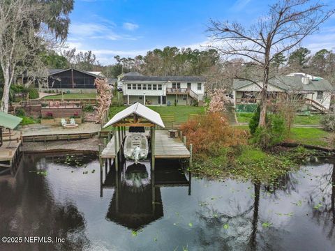 A home in Middleburg