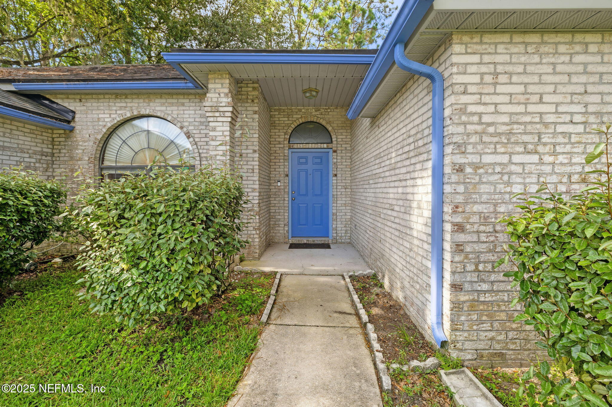 2975 GOLDEN POND Boulevard