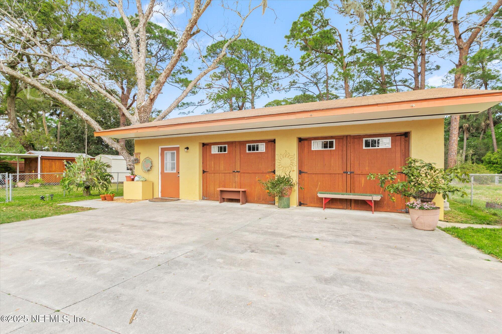 116 COLON Avenue