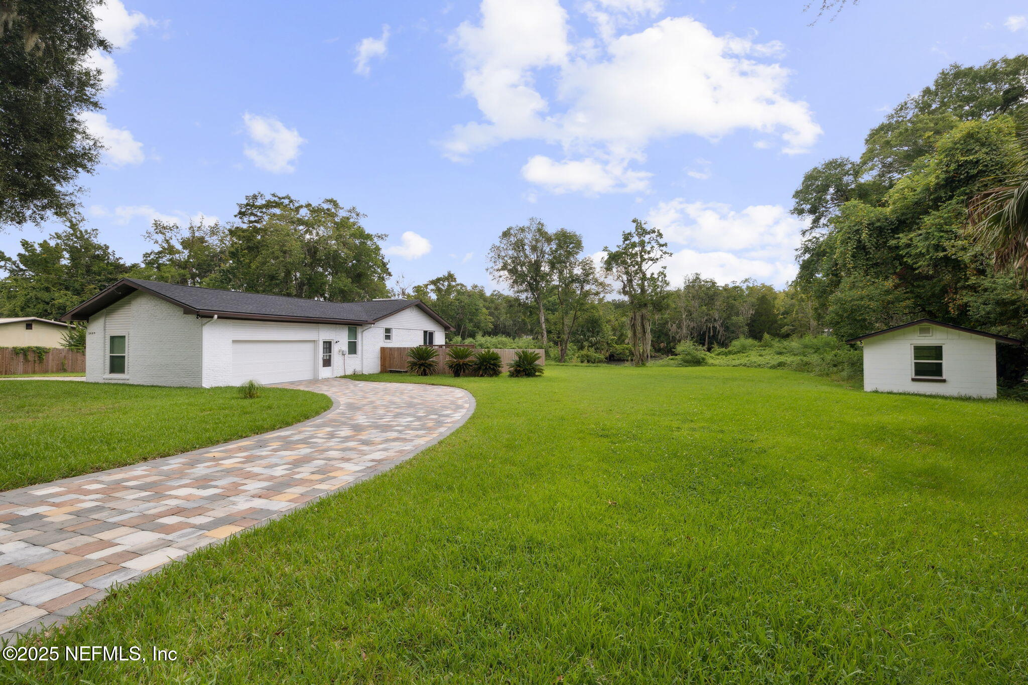 5609 HYDE PARK Circle