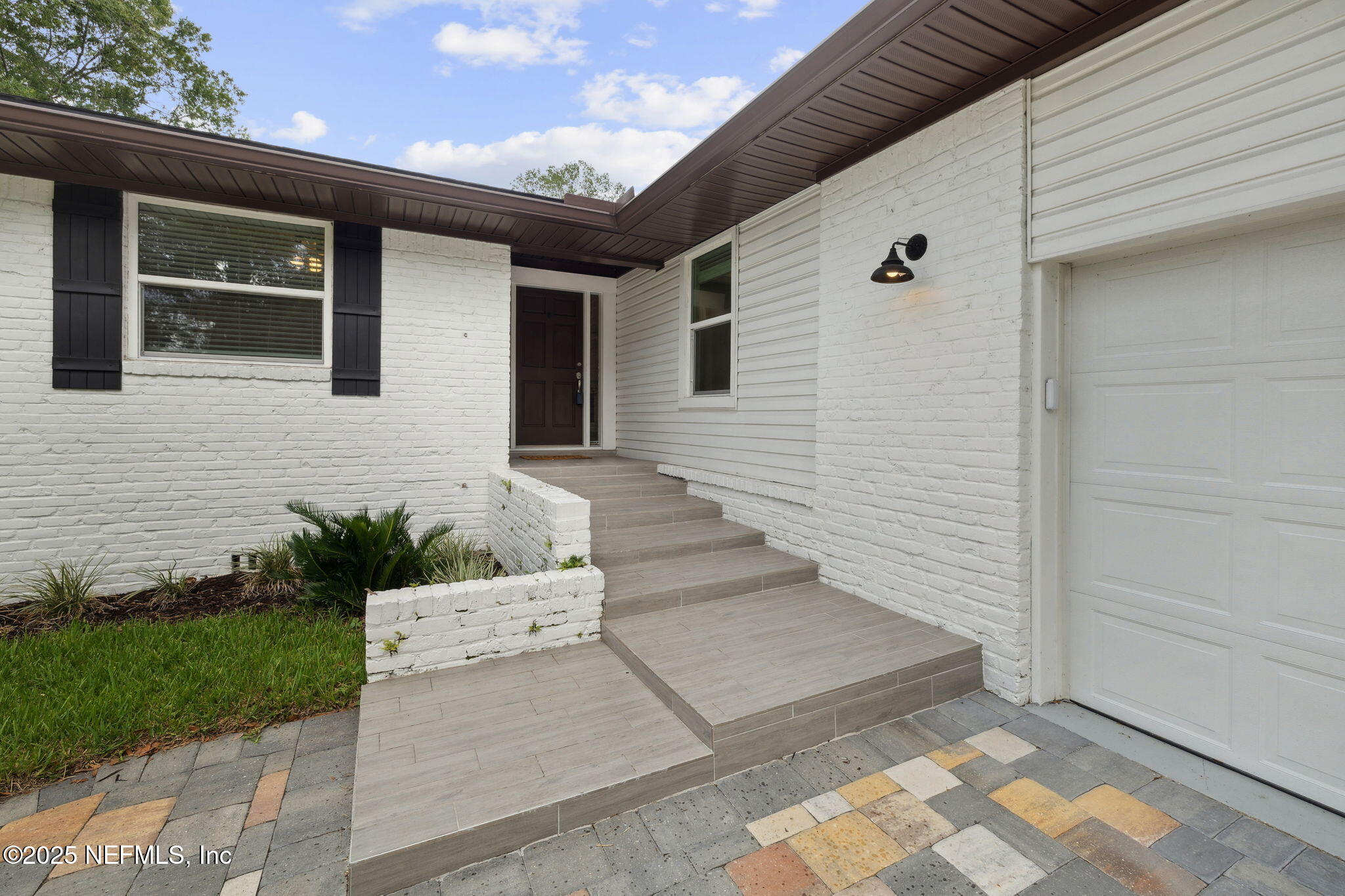 5609 HYDE PARK Circle
