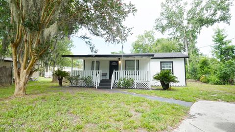 Photo of 2429 LEON Road, Jacksonville, FL 32246 (MLS # 2156138)