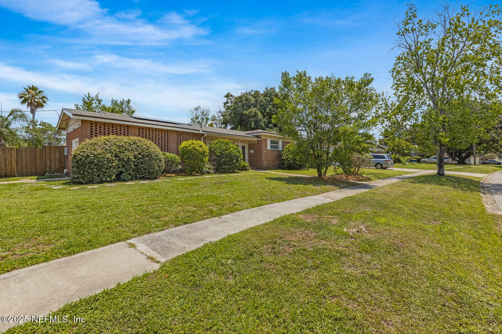 3592 THORNHILL Drive