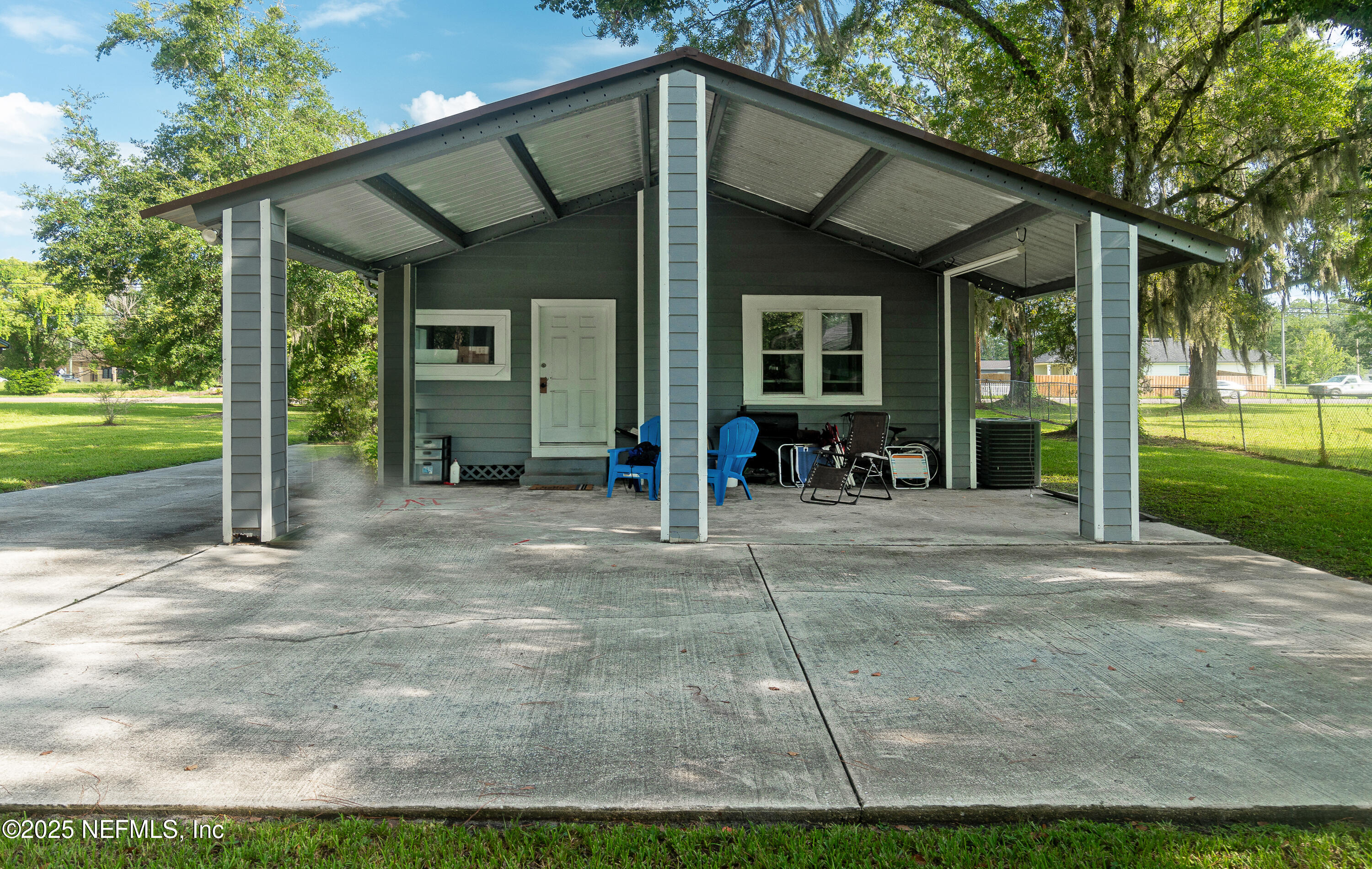 1213 IDLEWILD Avenue