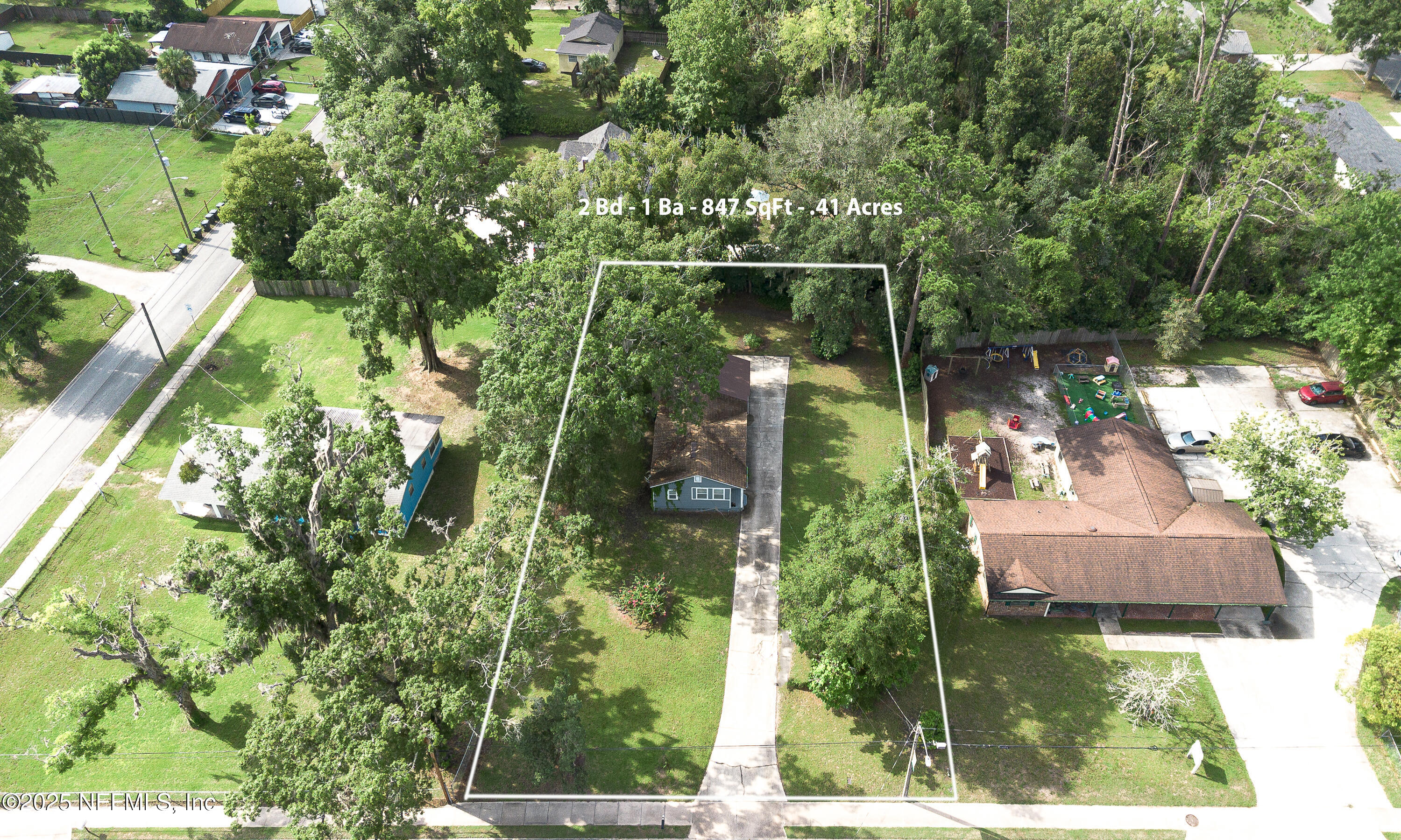 1213 IDLEWILD Avenue