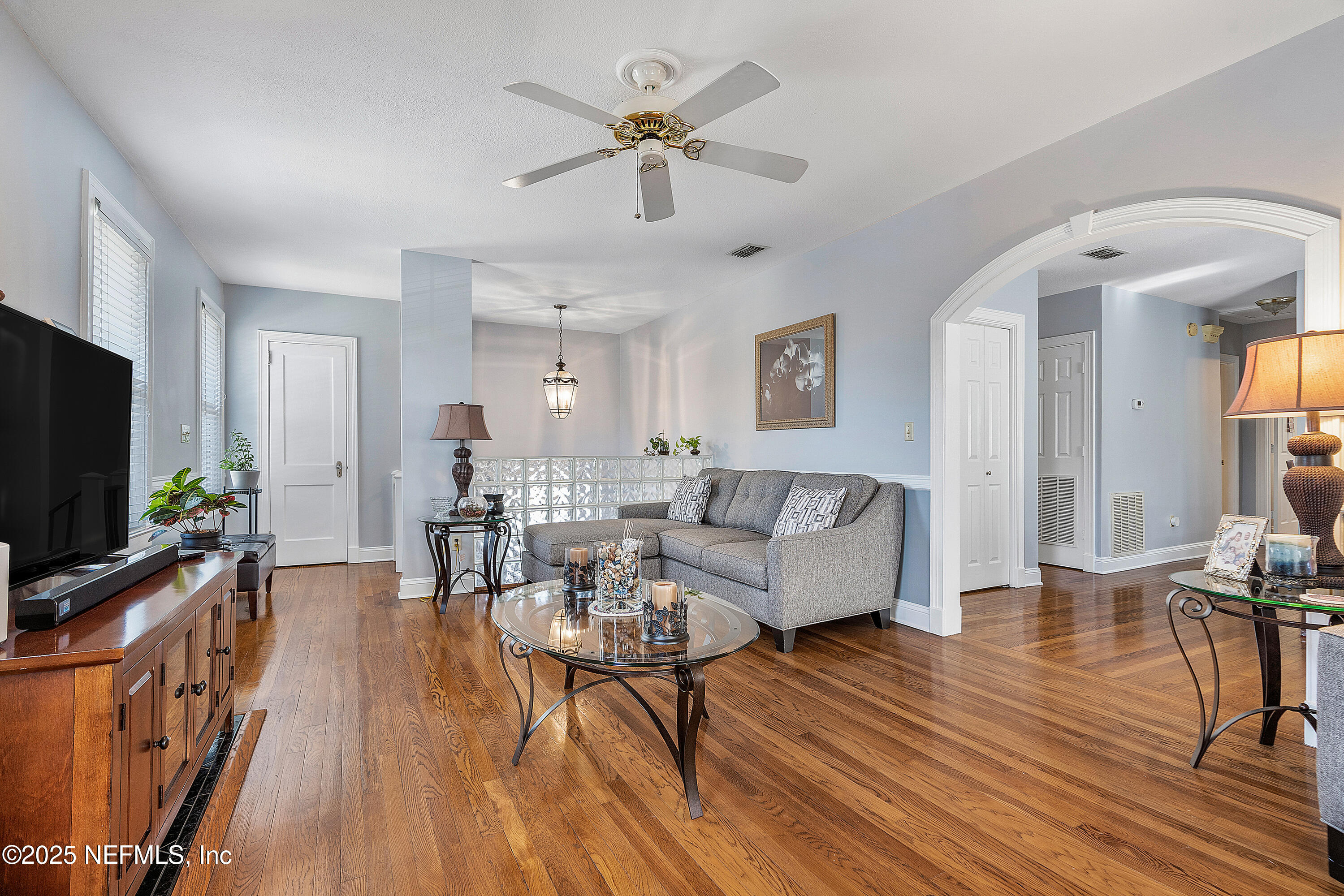 1233/1235 BELMONT Terrace