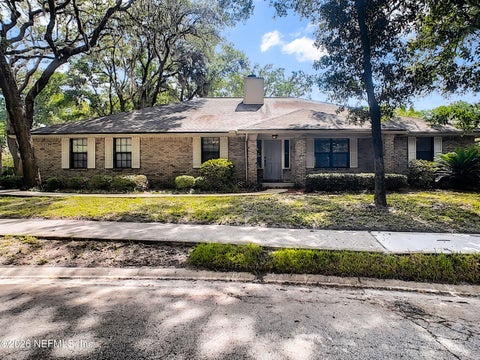Photo of 12129 DIVIDING OAKS Trail W, Jacksonville, FL 32223 (MLS # 2164727)