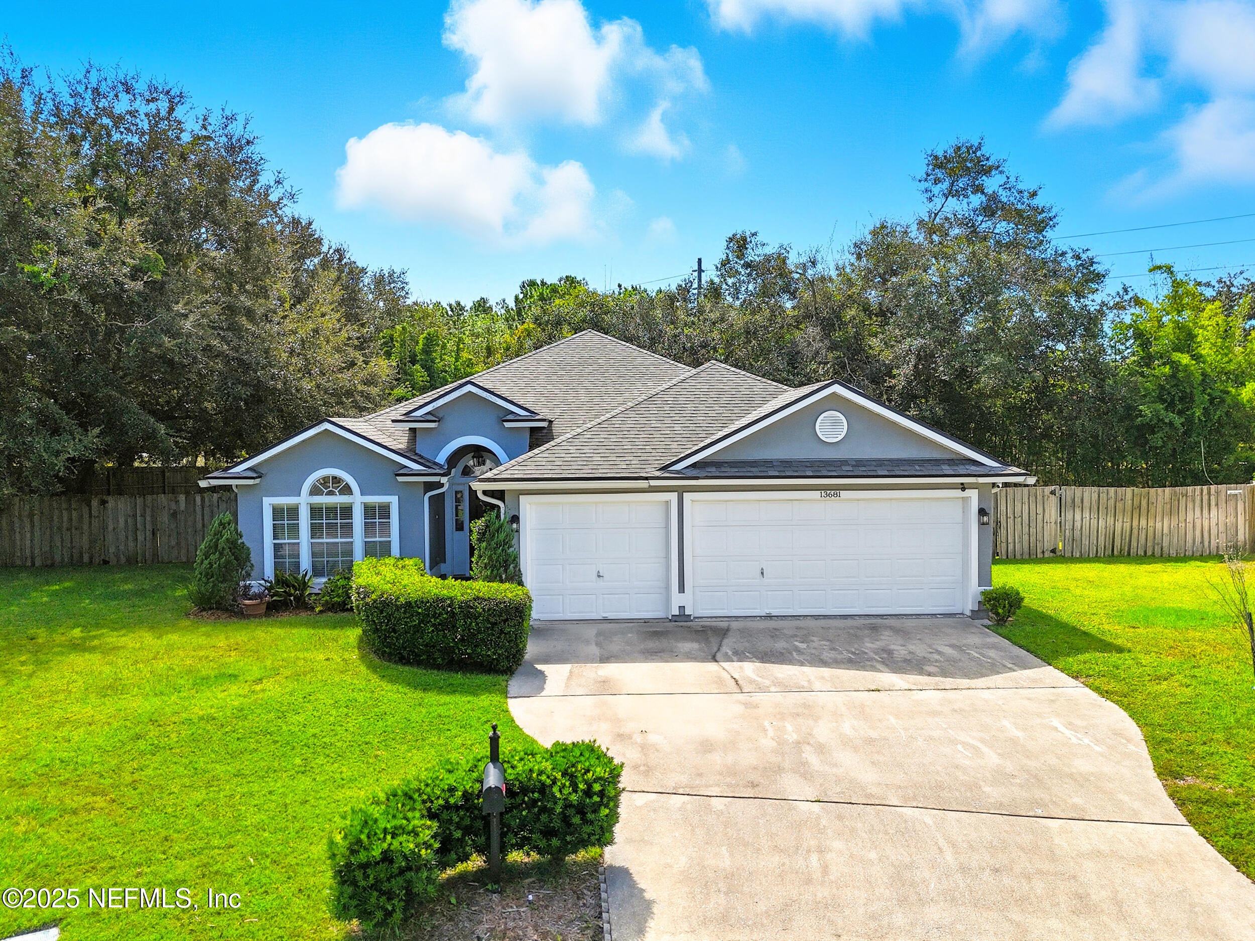 13681 FISH EAGLE Drive W