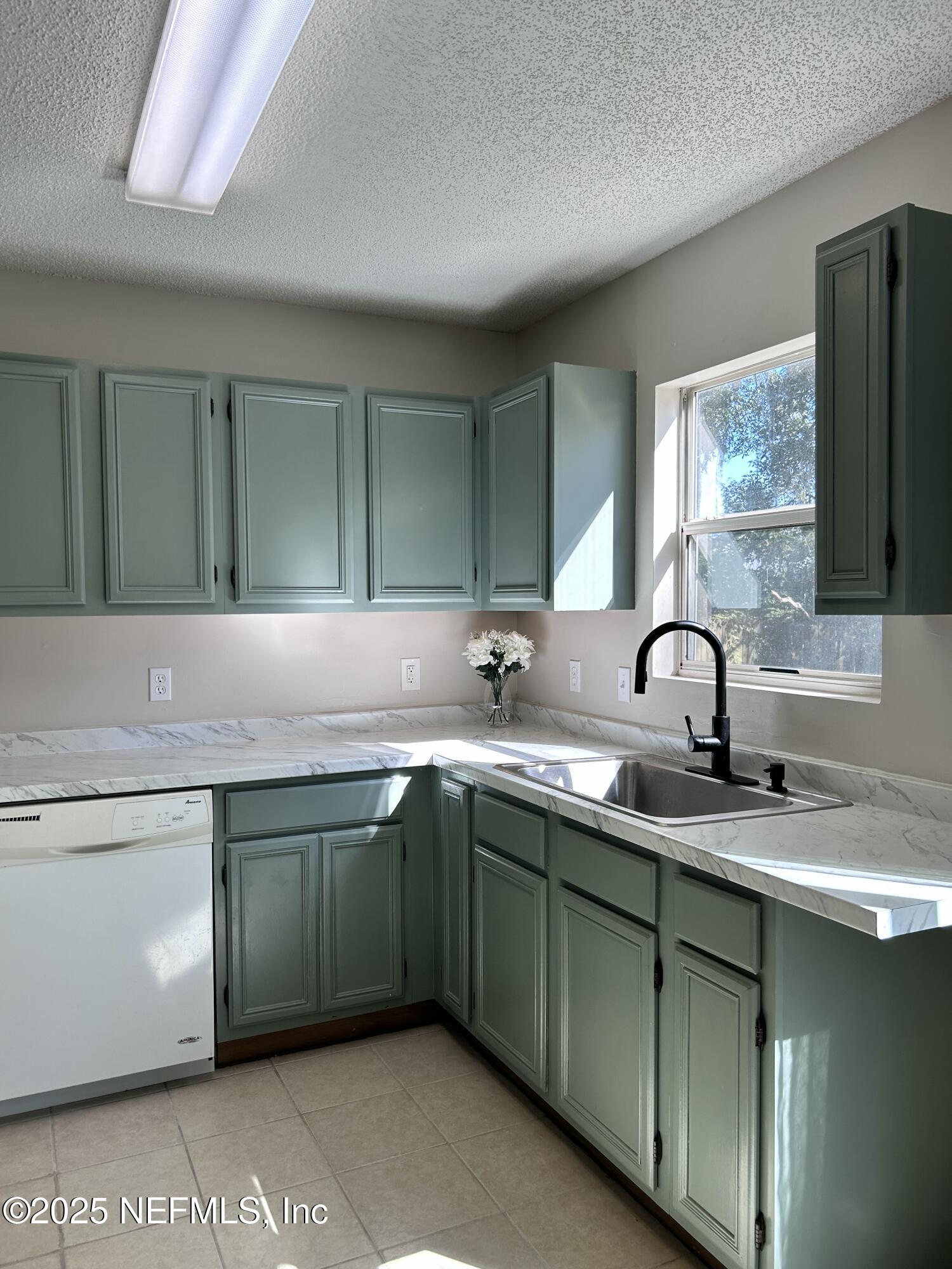 541 SERENADE Circle E