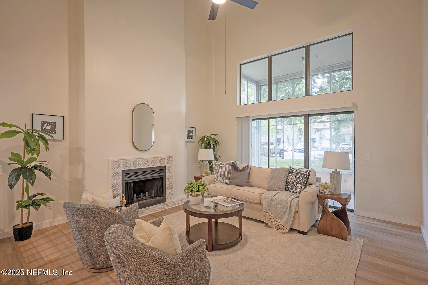 1901 WOOD HILL Place 1901