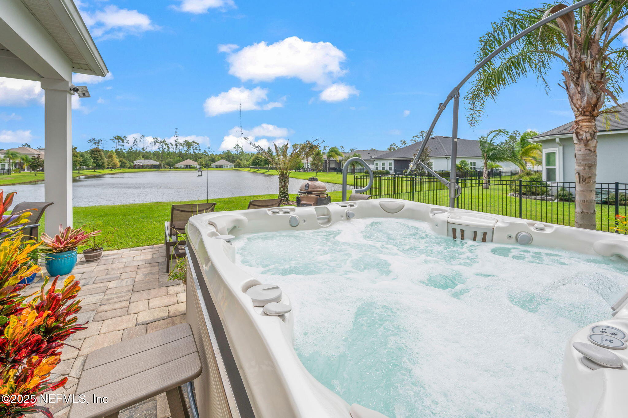 195 MEADOW CROSSING Drive